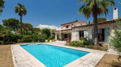 Maison à vendre à Valbonne