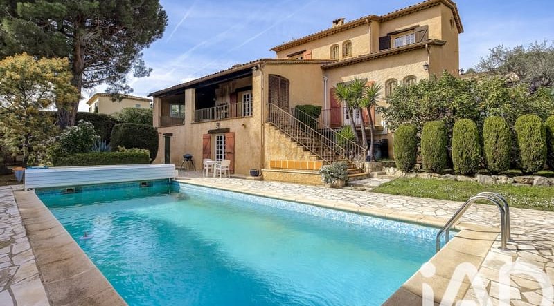 Maison à vendre à La Roquette-sur-Siagne