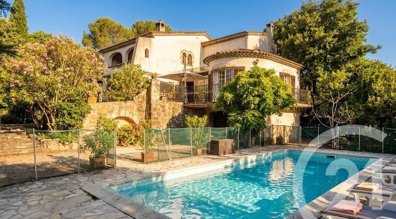 Maison à vendre à Valbonne