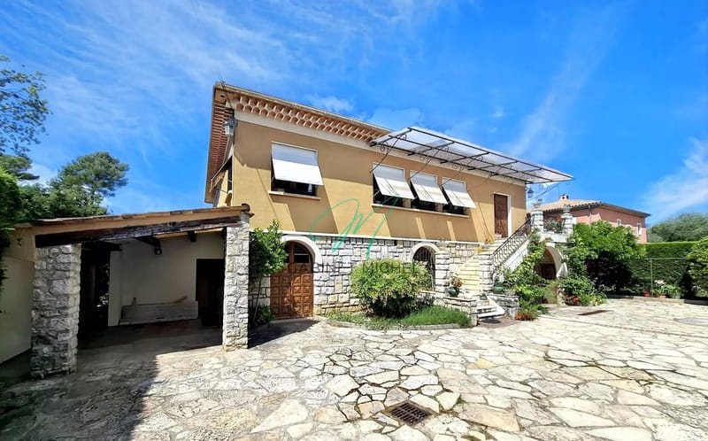 Maison à vendre à Roquefort-les-Pins
