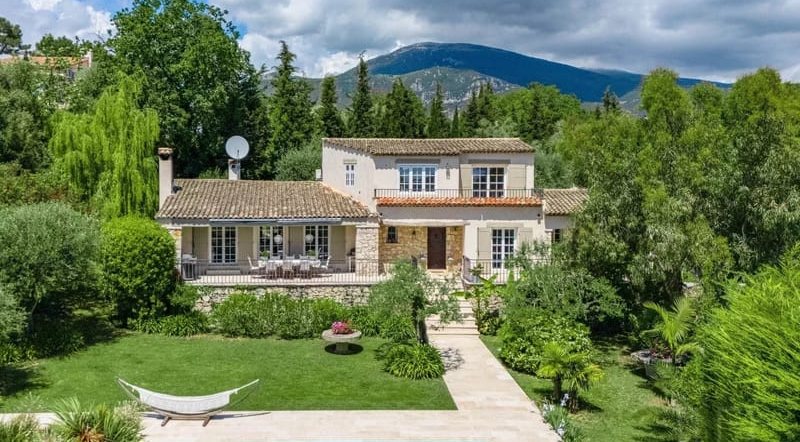 Maison à vendre à Roquefort-les-Pins