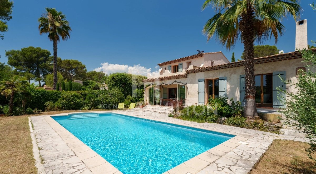 Maison à vendre à Valbonne