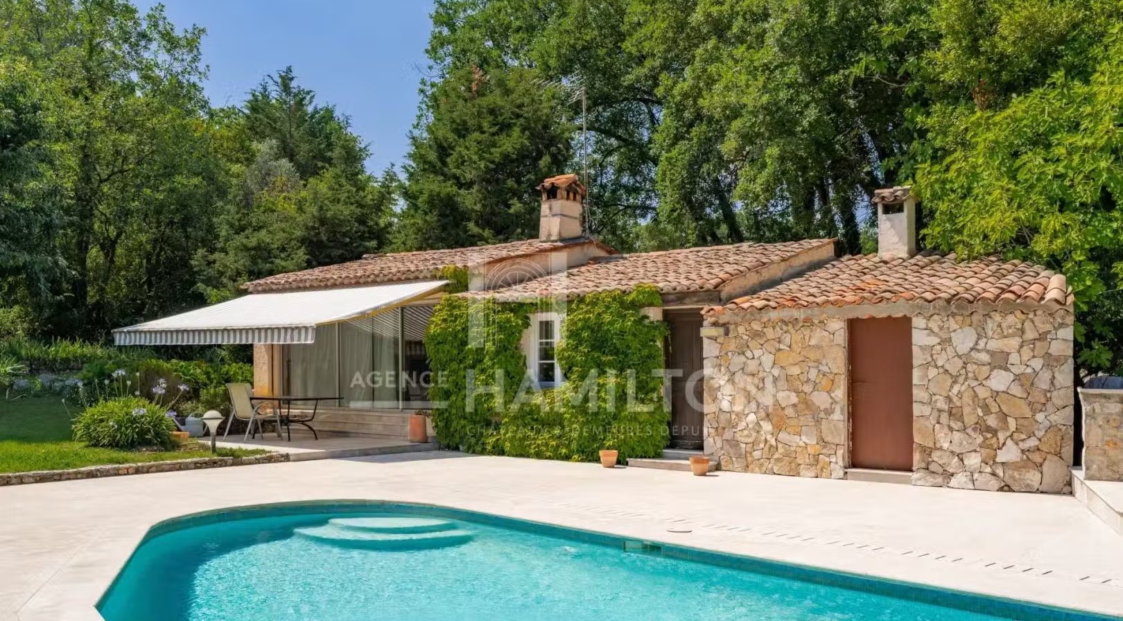 Maison à vendre à Châteauneuf-Grasse