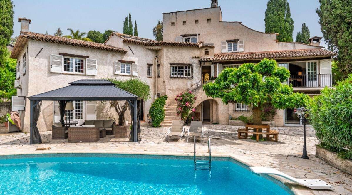 Maison à vendre à La Roquette-sur-Siagne