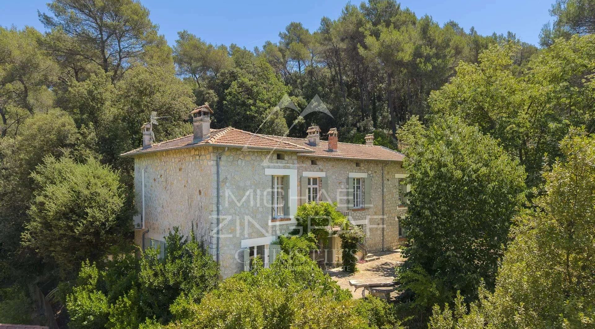 Maison à vendre à La Roquette-sur-Siagne